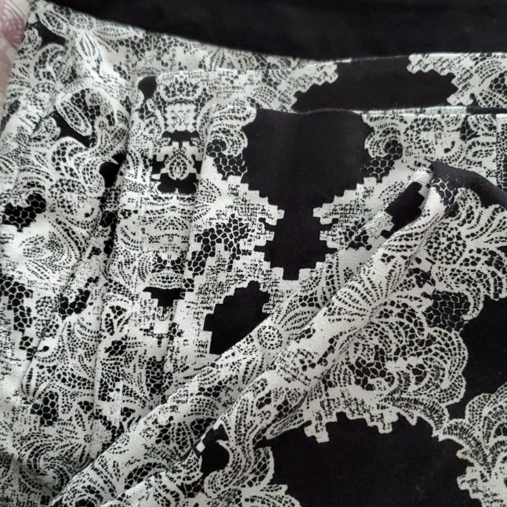 Pants - Picture 3 of 5